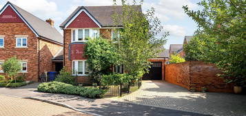 Detached house for sale in Dartford Rise, Farnborough GU14