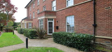 Flat to rent in Rougemont Court, Farm House Rise, Exminster, Exeter EX6