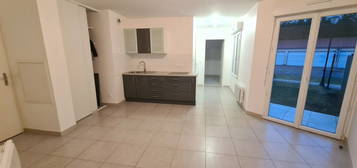 Appartement  à louer, 2 pièces, 1 chambre, 40 m²