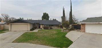 512 Friant Ct, Bakersfield, CA 93309