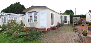 2 bed mobile/park home for sale