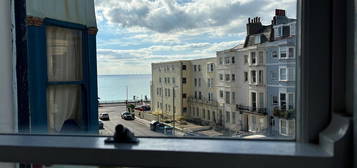 Flat for sale in Lower Rock Gardens, Brighton BN2