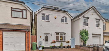 4 bed detached house for sale