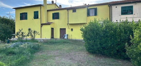 Casale/cascina in vendita a Centro