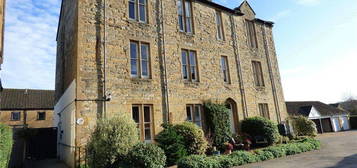 Flat to rent in Hound Street, Sherborne, Dorset DT9