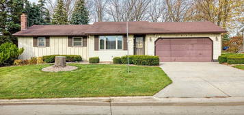 1316 W Edmund Dr, Appleton, WI 54914