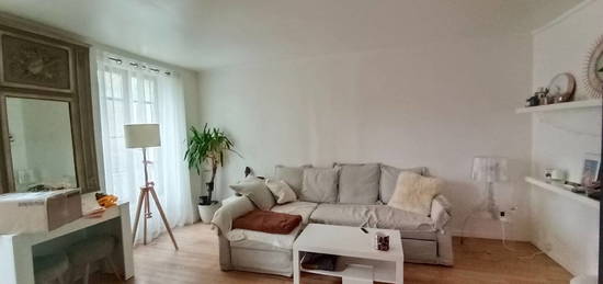 Appartement  à louer, 2 pièces, 1 chambre, 47 m²