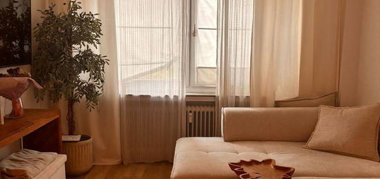 3 Zimmer Wohnung mit Balkon top Saniert in Unterrath