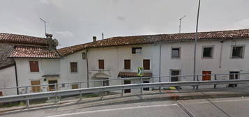 Villetta a schiera all'asta in via Fratte s.n.c