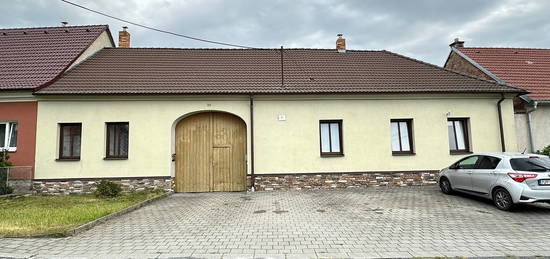 Pronájem  rodinného domu 80 m², pozemek 885 m²