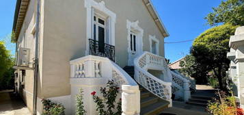 Maison de caractère avec jardin et garage