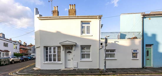 End terrace house for sale in Kingsbury Road, Brighton BN1