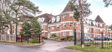 Flat to rent in Heathcote Road, Camberley, Surrey GU15