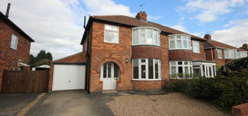 4 bedroom semi-detached house