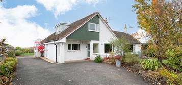 4 bed detached house for sale