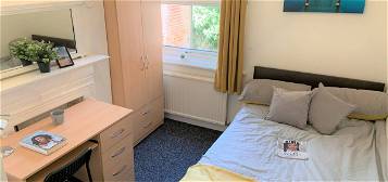 Room to rent in Thackeray Road, Southampton SO17