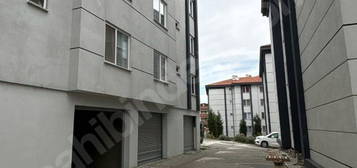 BEŞKÖPRÜ SİTE İÇİNDE KAPALI OTOPARKLI BÜYÜK 2+1 DAİRE