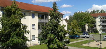 Merseburg- schöne 2-Zimmer-Wohnung in gepflegter Anlage mit Balkon und Stellplatz!