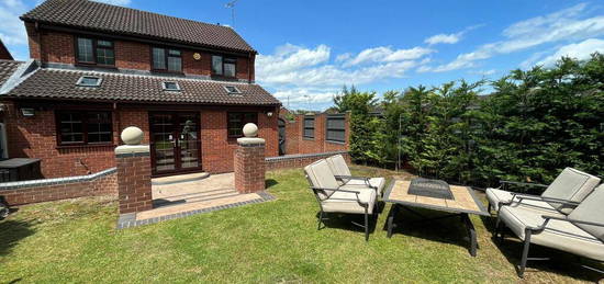 5 bedroom detached house for sale