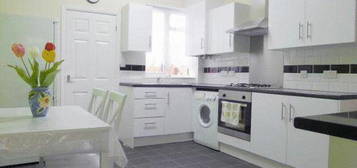 4 bedroom terraced house