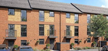 4 bedroom terraced house for sale