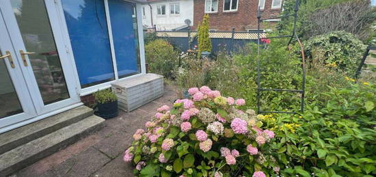 2 bedroom semi-detached bungalow for sale