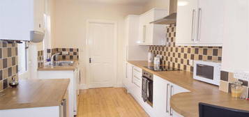 3 bedroom flat to rent