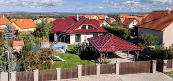 Rodinný dům, 252 m² + 810 m² pozemek, Buková, Holubice