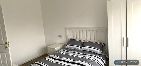 1 bedroom flat share