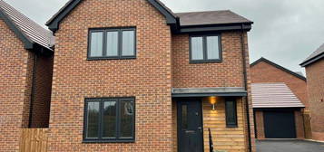 4 bedroom detached house to rent