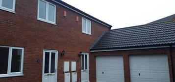 3 bedroom semi-detached house