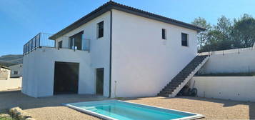 Villa 4 pièces 122 m²