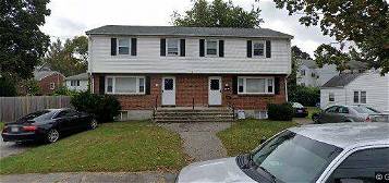32 Webster St #30, Watertown, MA 02472