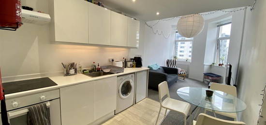 Flat to rent in Ebrington Street, Flat 1, Plymouth PL4