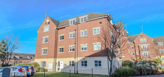 Flat to rent in Edison Way, Arnold, Nottingham NG5