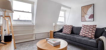 Flat to rent in Pimlico, London SW1V