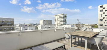 Duplex T4 de 80m2 avec 2 terrasses et parking  à Rennes