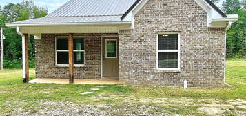 1140 3rd Ave #194, Blue Springs, MS 38828