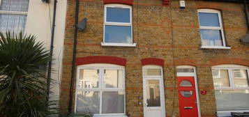 3 bed terraced house for sale