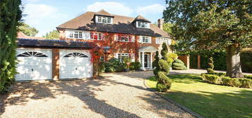 6 bed detached house for sale