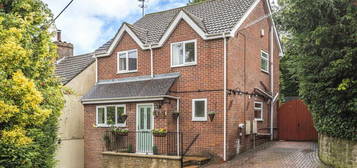 3 bedroom detached house