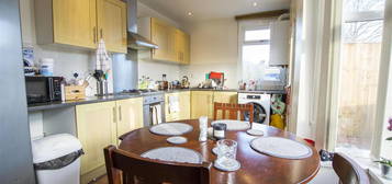 4 bed shared accommodation to rent