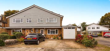 5 bed semi-detached house for sale