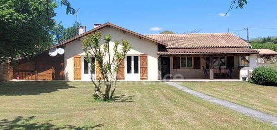 Dpt Gironde (33), à vendre CISSAC MEDOC maison 114 m2 sur terrain de 1400 m2