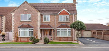 4 bed detached house for sale