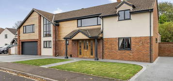 5 bedroom detached house for sale