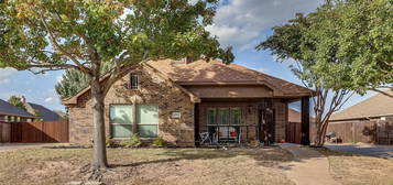 6601 Morning Dew Dr, Midlothian, TX 76065