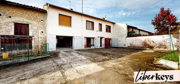 MAISON DE VILLAGE-SOUS-SOL-COUR ET JARDIN-71700 Farges-Lès-Mâcon-GARAGES