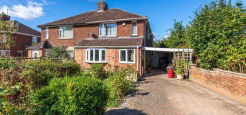 3 bedroom semi-detached house for sale