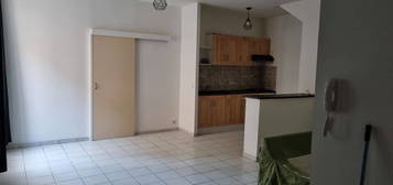 Location T2 RdC centre-ville Gaillac